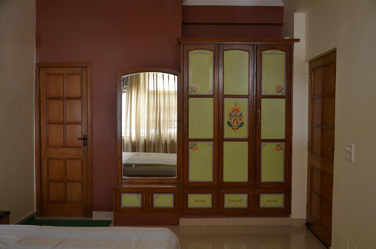 ホテルGanga Vatika Ayurveda Bhavan リシケーシュ 部屋 写真
